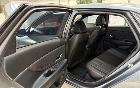 Hyundai Elantra, 2022 год, 1 330 000 рублей, 10 фотография