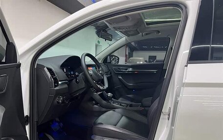 Skoda Karoq I, 2023 год, 2 350 000 рублей, 9 фотография