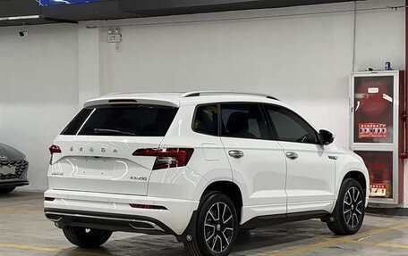 Skoda Karoq I, 2023 год, 2 350 000 рублей, 5 фотография