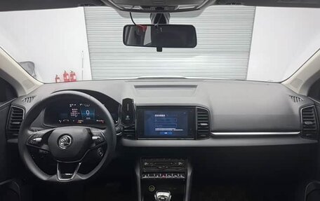 Skoda Karoq I, 2022 год, 2 232 000 рублей, 12 фотография