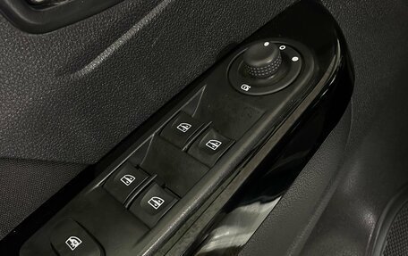 Renault Kaptur I рестайлинг, 2018 год, 1 372 000 рублей, 17 фотография