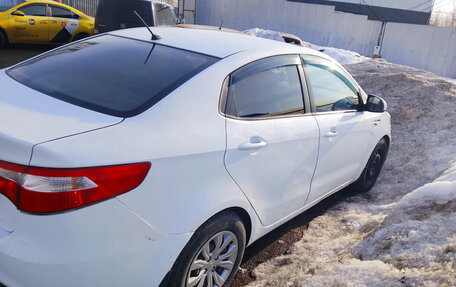 KIA Rio III рестайлинг, 2014 год, 550 000 рублей, 2 фотография