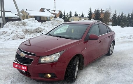 Chevrolet Cruze II, 2010 год, 725 000 рублей, 2 фотография
