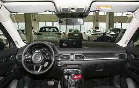 Mazda CX-5 II, 2025 год, 4 399 900 рублей, 8 фотография