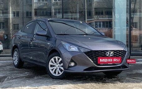 Hyundai Solaris II рестайлинг, 2021 год, 1 630 000 рублей, 3 фотография