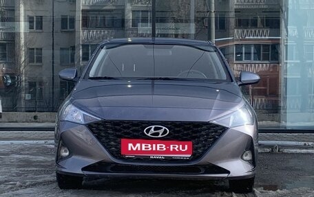 Hyundai Solaris II рестайлинг, 2021 год, 1 630 000 рублей, 2 фотография