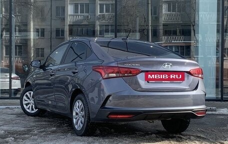 Hyundai Solaris II рестайлинг, 2021 год, 1 630 000 рублей, 7 фотография