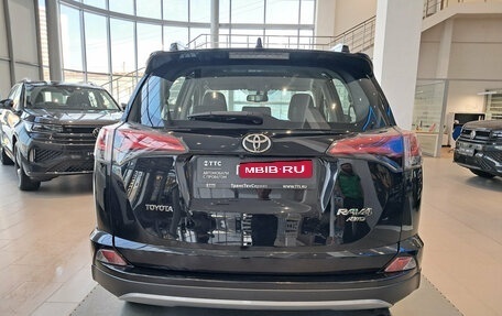 Toyota RAV4, 2018 год, 2 479 000 рублей, 6 фотография