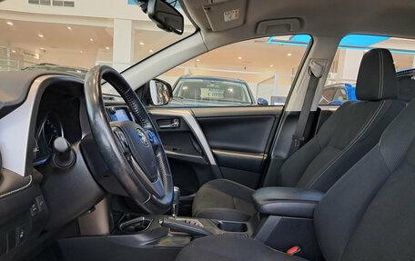 Toyota RAV4, 2018 год, 2 479 000 рублей, 16 фотография