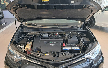 Toyota RAV4, 2018 год, 2 479 000 рублей, 9 фотография