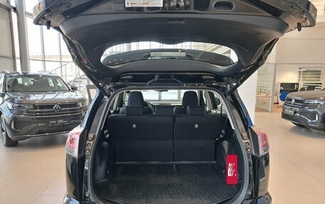 Toyota RAV4, 2018 год, 2 479 000 рублей, 10 фотография