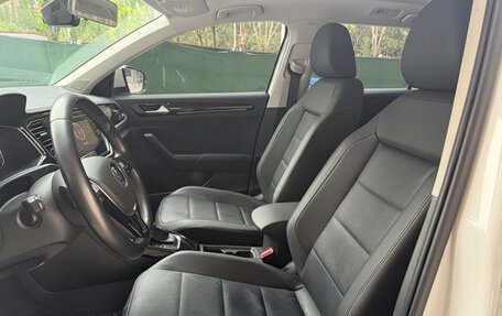 Volkswagen T-Roc I, 2022 год, 2 130 000 рублей, 13 фотография