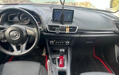 Mazda 3, 2015 год, 1 400 000 рублей, 8 фотография