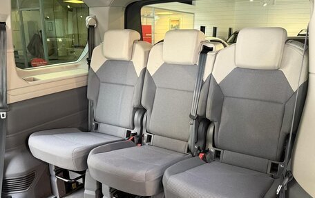 Volkswagen Multivan, 2022 год, 4 800 000 рублей, 22 фотография