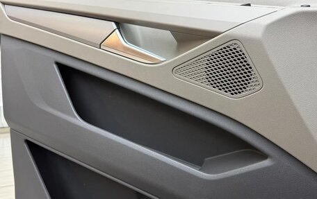 Volkswagen Multivan, 2022 год, 4 800 000 рублей, 21 фотография