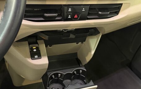 Volkswagen Multivan, 2022 год, 4 800 000 рублей, 23 фотография