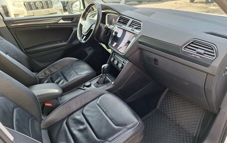 Volkswagen Tiguan II, 2019 год, 2 780 000 рублей, 11 фотография