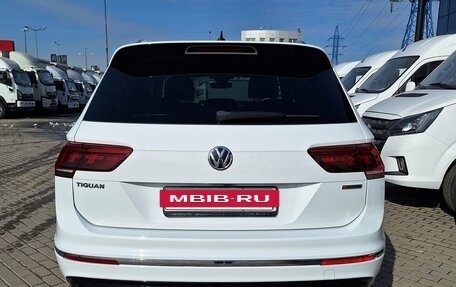 Volkswagen Tiguan II, 2019 год, 2 780 000 рублей, 6 фотография