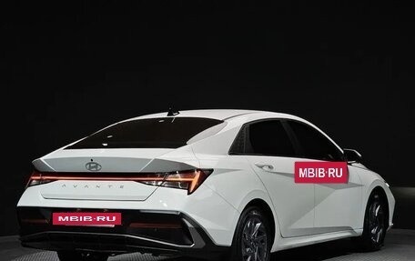 Hyundai Avante, 2024 год, 1 750 000 рублей, 2 фотография