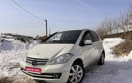 Mercedes-Benz A-Класс, 2012 год, 650 000 рублей, 1 фотография