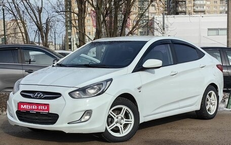 Hyundai Solaris II рестайлинг, 2011 год, 589 000 рублей, 1 фотография