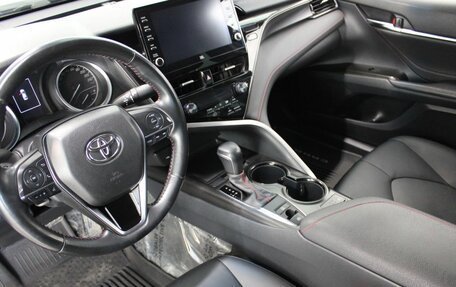 Toyota Camry, 2021 год, 3 350 000 рублей, 9 фотография