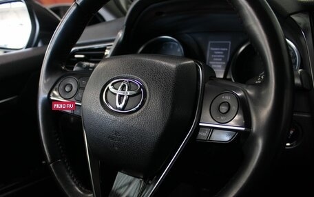 Toyota Camry, 2021 год, 3 350 000 рублей, 12 фотография