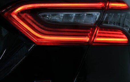 Toyota Camry, 2021 год, 3 350 000 рублей, 19 фотография