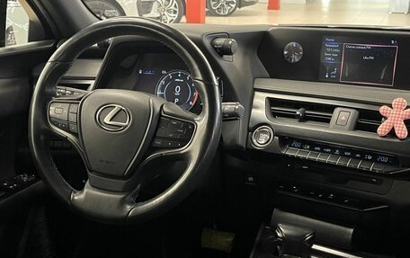 Lexus UX I, 2020 год, 2 740 000 рублей, 19 фотография