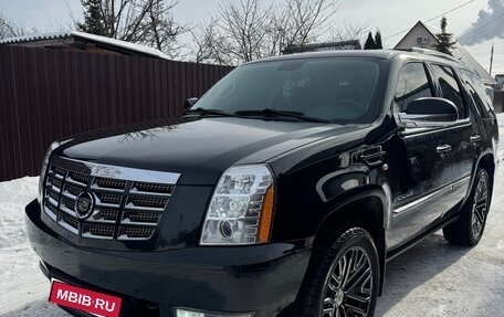 Cadillac Escalade III, 2011 год, 3 200 000 рублей, 2 фотография