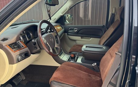 Cadillac Escalade III, 2011 год, 3 200 000 рублей, 10 фотография