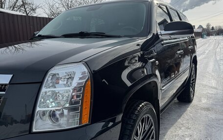 Cadillac Escalade III, 2011 год, 3 200 000 рублей, 8 фотография