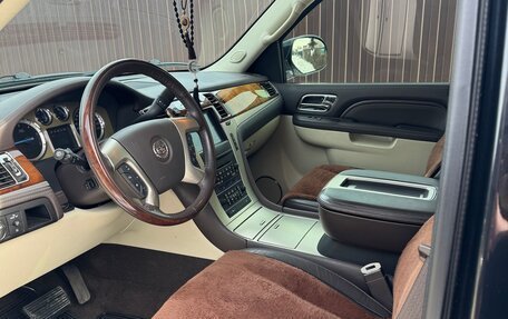 Cadillac Escalade III, 2011 год, 3 200 000 рублей, 17 фотография