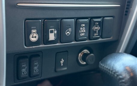 Mitsubishi L200 IV рестайлинг, 2020 год, 4 300 000 рублей, 14 фотография