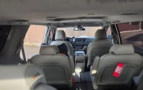 KIA Carnival III, 2018 год, 2 670 000 рублей, 8 фотография