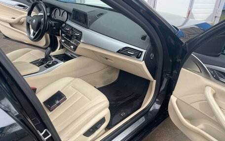 BMW 5 серия, 2019 год, 2 850 000 рублей, 2 фотография