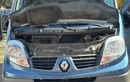 Renault Trafic, 2010 год, 850 000 рублей, 6 фотография