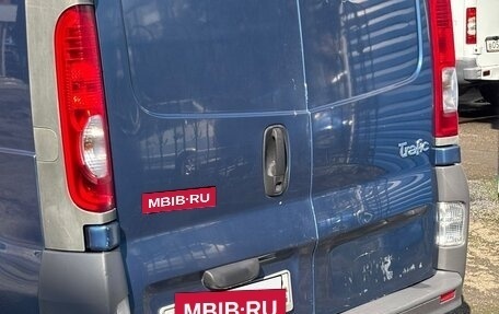 Renault Trafic, 2010 год, 850 000 рублей, 3 фотография