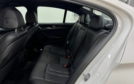 BMW 5 серия, 2018 год, 2 757 000 рублей, 14 фотография