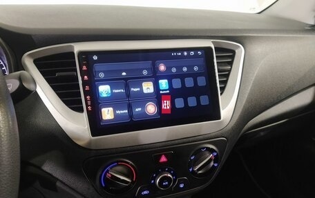 Hyundai Solaris II рестайлинг, 2018 год, 1 049 000 рублей, 8 фотография