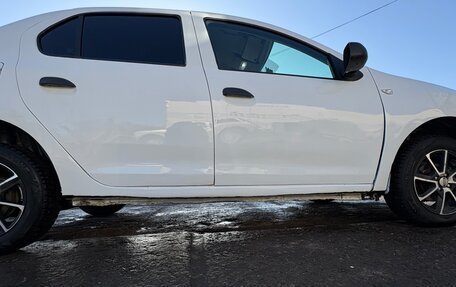 Renault Logan II, 2018 год, 600 000 рублей, 13 фотография