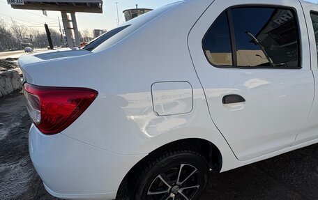 Renault Logan II, 2018 год, 600 000 рублей, 6 фотография