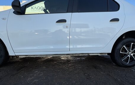 Renault Logan II, 2018 год, 600 000 рублей, 14 фотография