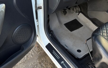 Renault Logan II, 2018 год, 600 000 рублей, 17 фотография