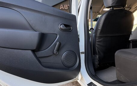 Renault Logan II, 2018 год, 600 000 рублей, 20 фотография