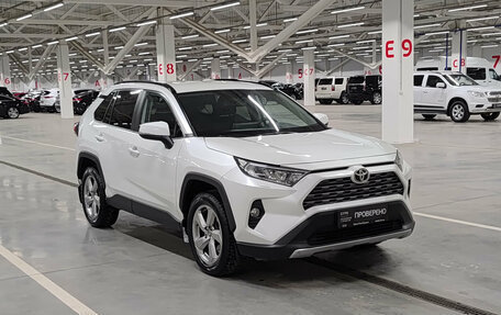 Toyota RAV4, 2019 год, 2 920 000 рублей, 3 фотография