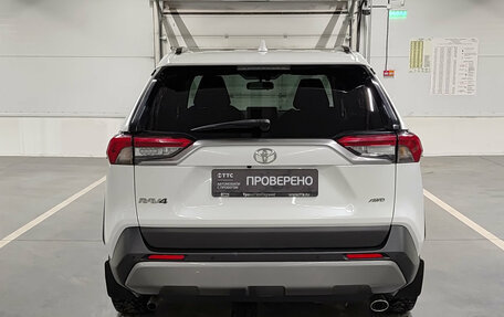 Toyota RAV4, 2019 год, 2 920 000 рублей, 6 фотография