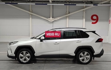 Toyota RAV4, 2019 год, 2 920 000 рублей, 8 фотография