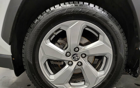 Toyota RAV4, 2019 год, 2 920 000 рублей, 18 фотография