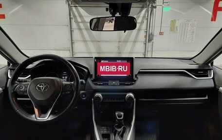 Toyota RAV4, 2019 год, 2 920 000 рублей, 14 фотография